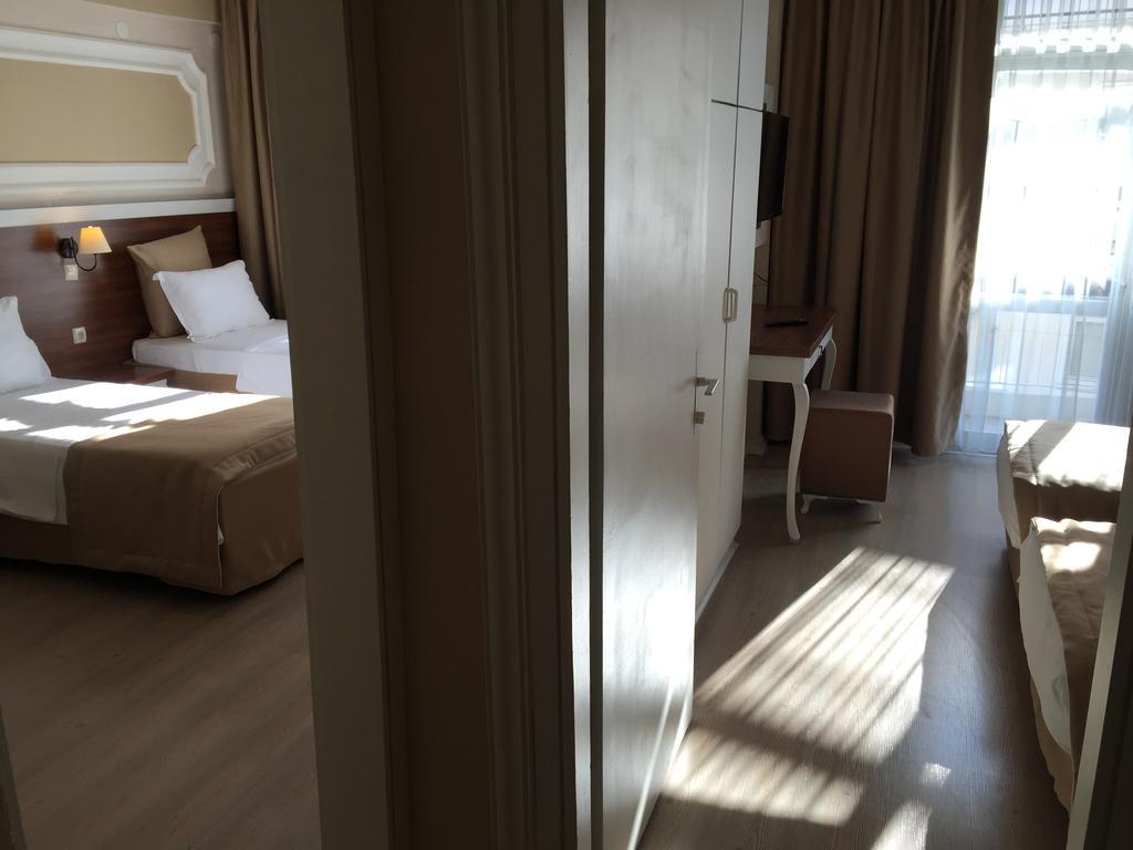Akman Hotel 库萨达斯 客房 照片